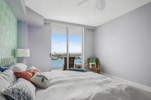 2 makuuhuonetta, Wi-Fi, vuodevaatteet, pääsy pyörätuolilla