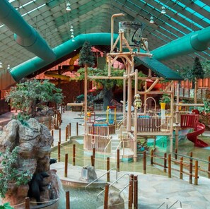 Children’s area - Cozy cabin in Gatlinburg. Pet Friendly. Indoor waterpark on site (Gatlinburg)