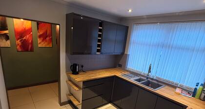 Entire luxury home free parking free WiFi 2 bedrooms in Birmingham