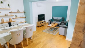 Interior - Entire luxury home free parking - Discount for long stays and contractors (Birmingham)