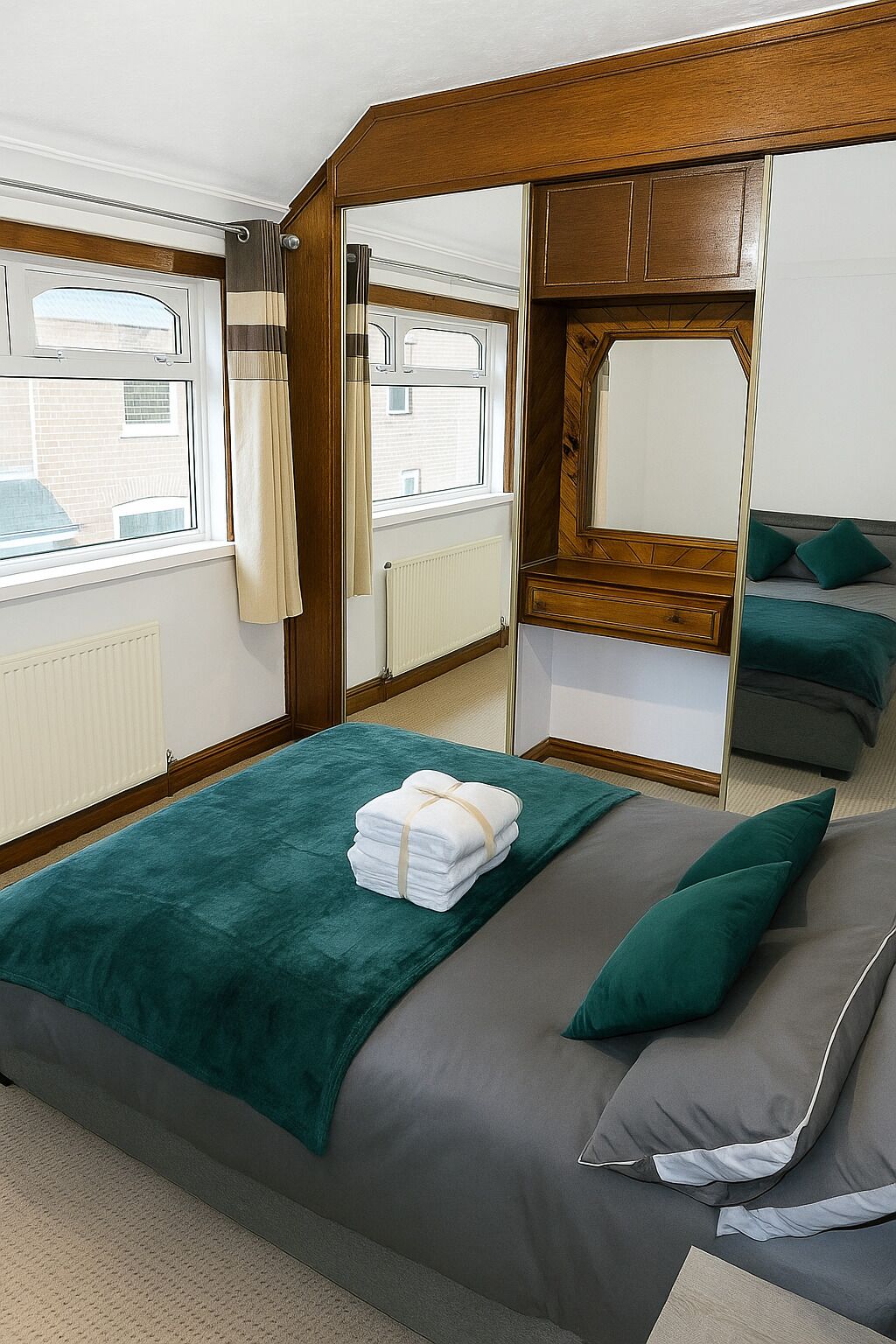 2 quartos, ferros/tábuas de passar roupa, Wi-Fi, roupa de cama