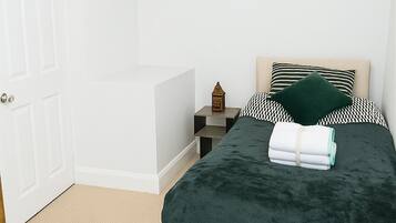 2 bedrooms, iron/ironing board, WiFi, bed sheets