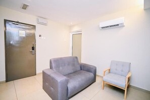 Living area - Kingston Hotel 1 @ Bukit Bintang (Kuala Lumpur)