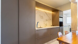 Basic Apartment | Dining - Studio w/ BBQ 220m From the Botanical G. Pst1409 (Florianópolis)