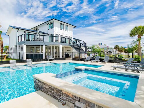 Gulf Shores Coast / Canal View, Hot Tub & Boat Dock
