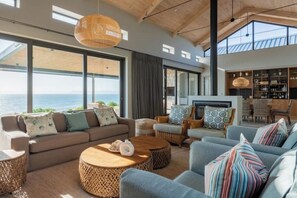 Living area - Abalone House (Gansbaai)