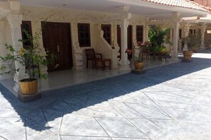 Unclassified image, 5 of 6, button - Grand Melka Hotel (Bali)