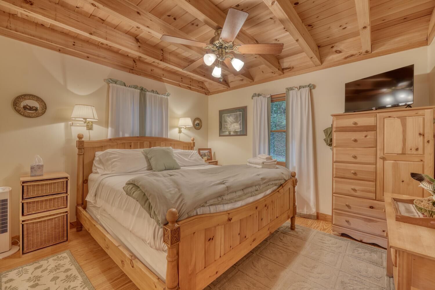 2 habitaciones, wifi gratis y ropa de cama 