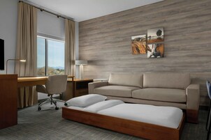 Ropa de cama de alta calidad y escritorio