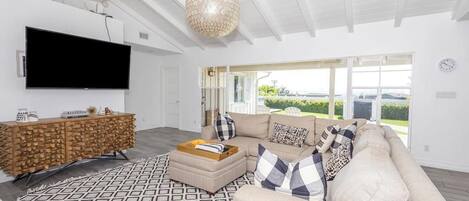 Télévision, cheminée