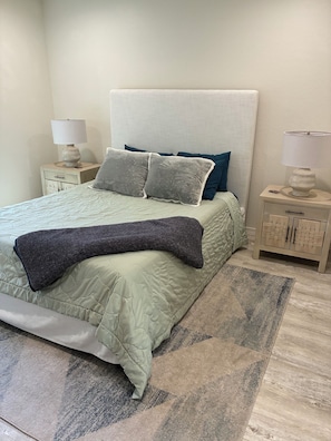 1 habitación, tabla de planchar con plancha, wifi y ropa de cama