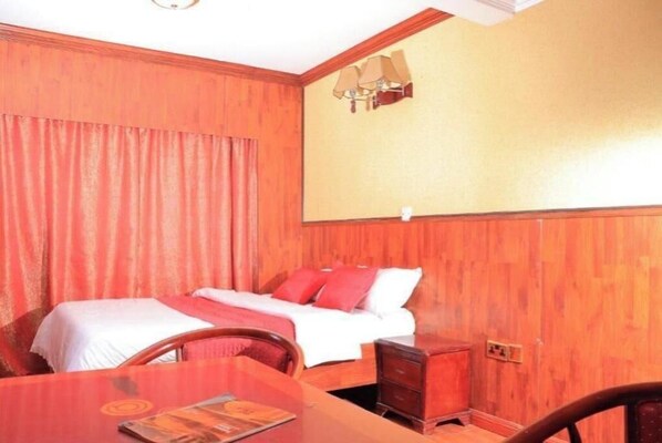 1 bedroom, bed sheets