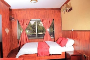 1 bedroom, bed sheets