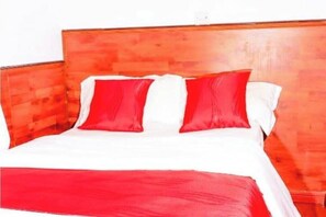 1 bedroom, bed sheets