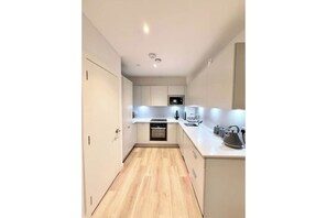 Mikrovågsugn, ugn och diskmaskin