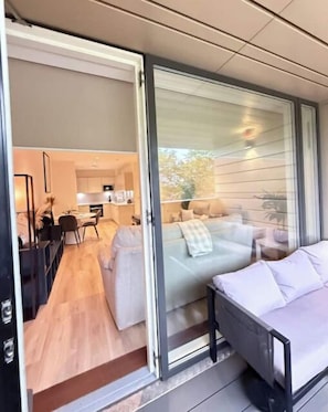 Interior - Affordable Stays (London)