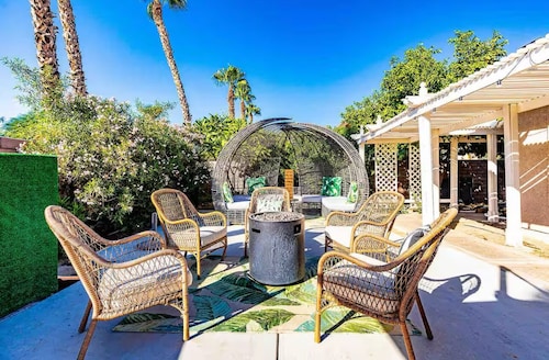 Gorgeous 3-bedroom house with Pool & Spa in La Quinta also with Game room