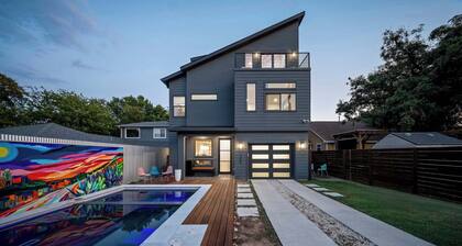 Bach & Bubbly House with Pool, Gym & Glam Room