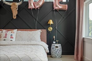 5 bedrooms, desk, iron/ironing board, free WiFi