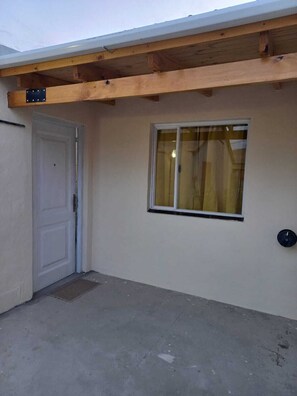 Exterior detail - Ideal lodging for 5 people with patio, barbecue and garage in Puerto Madryn (Puerto Madryn)