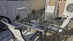 Outdoor dining - Home in heart of Collingwood (Collingwood)