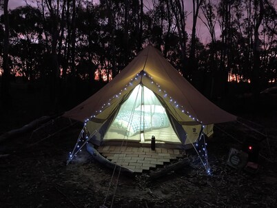 Romantic Off Grid Nature Stay for 2 with Outdoor Bath Only 5 minutes from Moama