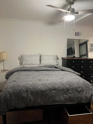 1 bedroom, iron/ironing board, WiFi, bed sheets