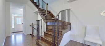 Stylish Family Home Near Aiport/Square One/Ridgeway Plaza