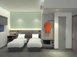 Habitación de hotel moderna con dos camas, una mesita de noche, un escritorio pequeño y un ventanal grande.