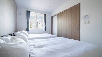 Iron/ironing board, free WiFi