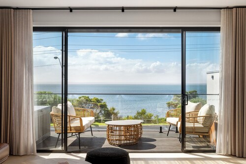 San Remo Luxe 2, large modern home with 180-degree bay views, outdoor spa.