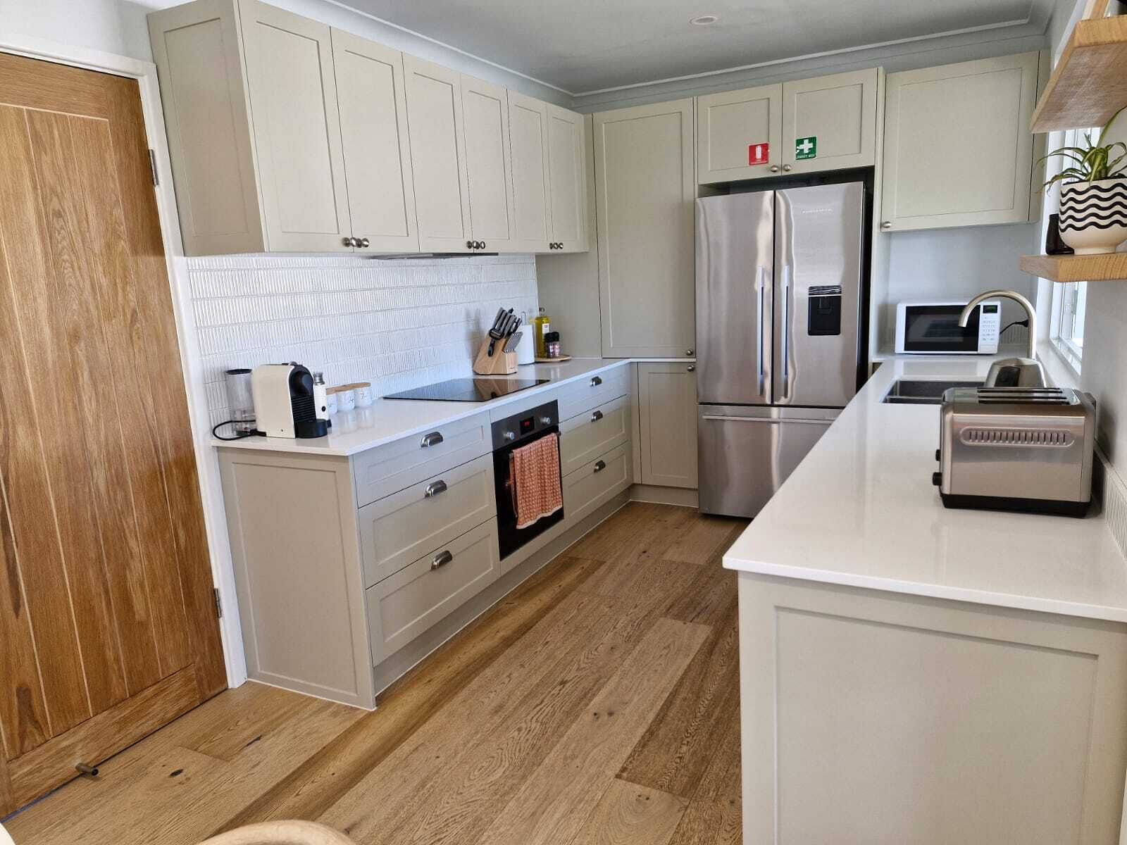 Micro-ondas, fogão, cooktop, lava-louças