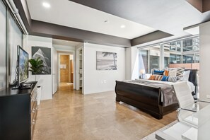 1 bedroom, desk, iron/ironing board, free WiFi