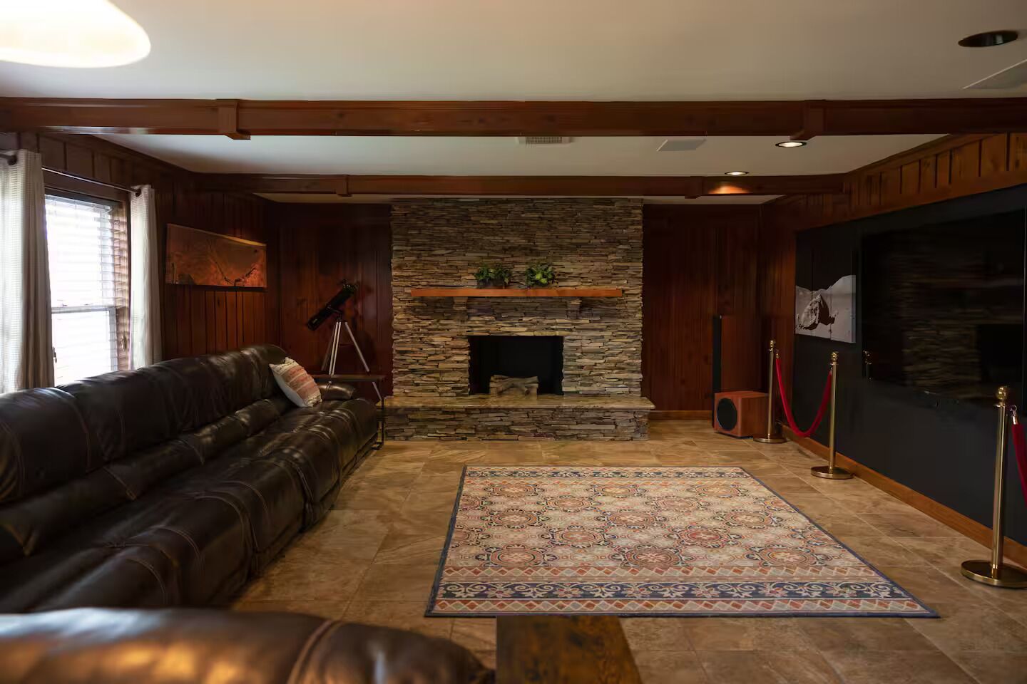 المنشأة من الداخل