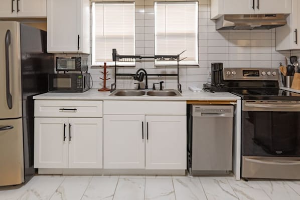 Microwave, stovetop, dishwasher
