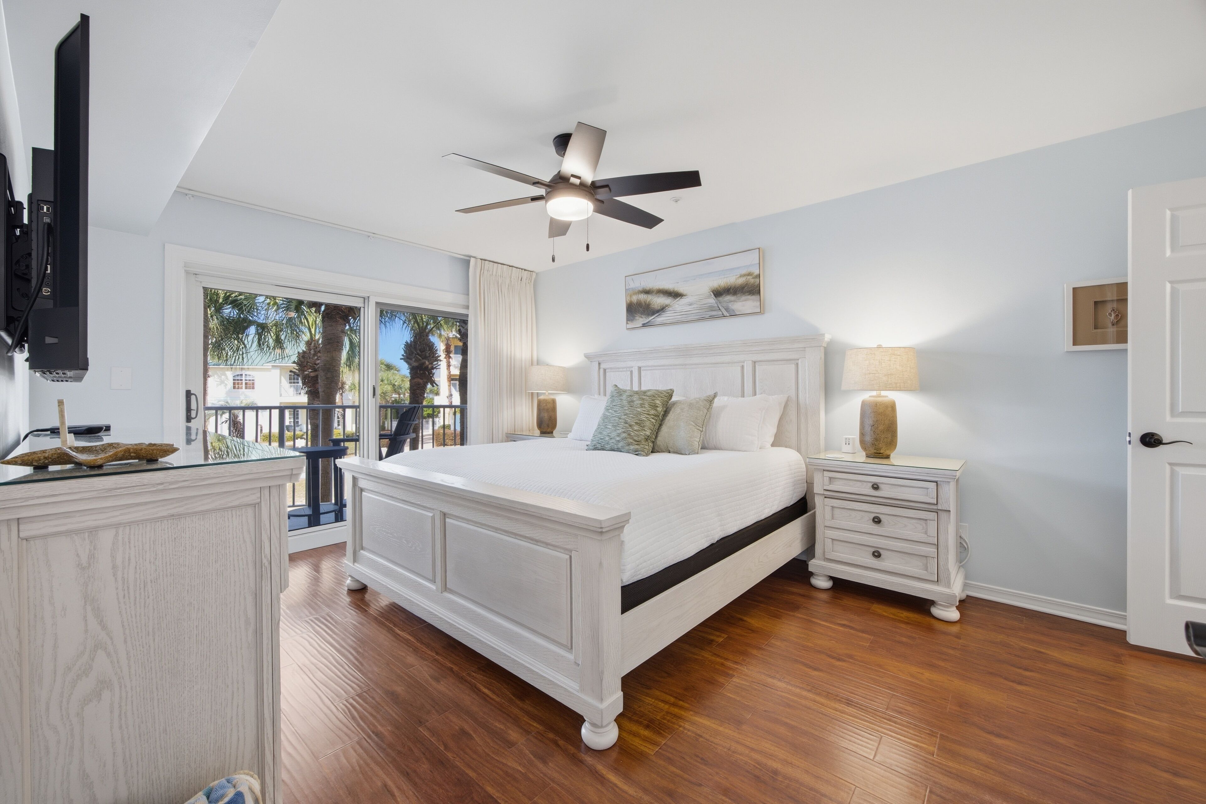 2 bedrooms, iron/ironing board, travel crib, free WiFi