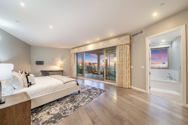 7 soverom, strykejern/-brett, wi-fi og sengetøy