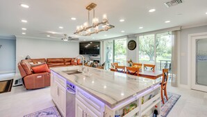 Unclassified image, 5 of 35, button - Mtn Views & Outdoor Space: Palm Springs Retreat! (Palm Springs)