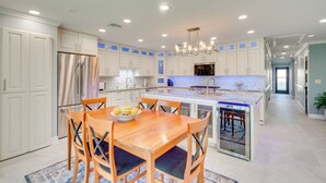 Unclassified image, 2 of 35, button - Mtn Views & Outdoor Space: Palm Springs Retreat! (Palm Springs)