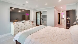 Unclassified image, 4 of 35, button - Mtn Views & Outdoor Space: Palm Springs Retreat! (Palm Springs)