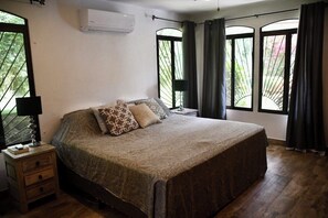 3 soverom, skrivebord, strykejern/-brett og wi-fi (inkludert)