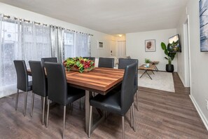 تناول الطعام