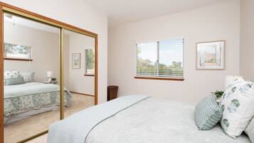 2 多间卧室、熨斗/熨衣板、WiFi、床单