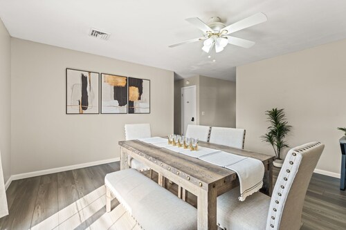 Modern & Cozy Beavercreek Retreat - 3BR Home w/ Patio – Sleeps 8
