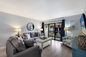 Living area - Relax at Bay Bliss-Bay Views & Steps to Beach! (Bradenton Beach)