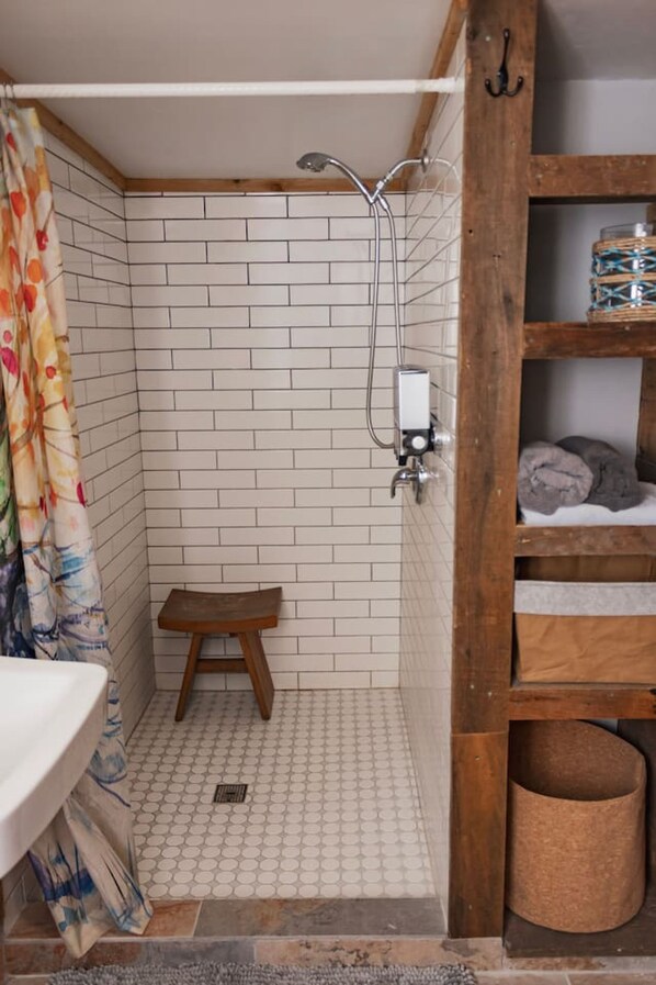 Studio | Bathroom | Shower, rainfall showerhead - Aspen Room Serene Retreat at Columbine (Silverton)