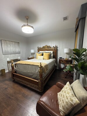 1 habitación, tabla de planchar con plancha, wifi y ropa de cama