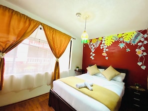 Quarto conforto, 1 cama Queen, serviço de arrumação, vista para a montanha