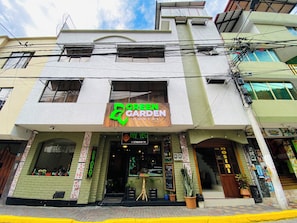 Fachada da propriedade