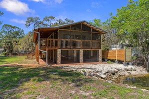 Exterior - Peaceful Waterfront Escape on Withlacoochee • Private Dock, Old Florida Charm (Yankeetown)